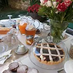 Bed & Breakfast L'usignolo 3*