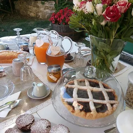 Alojamento de Acomodação e Pequeno-almoço L'usignolo 3*