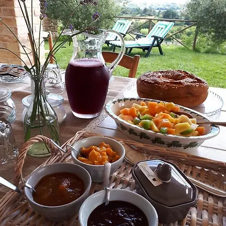 Alojamento de Acomodação e Pequeno-almoço L'usignolo 3*